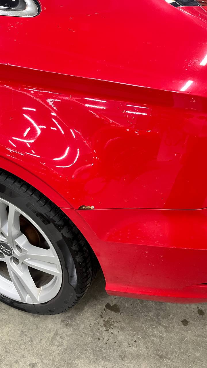 Обслуживание Audi A3 на сервисном посту Обслуживание Audi A3 на сервисном посту