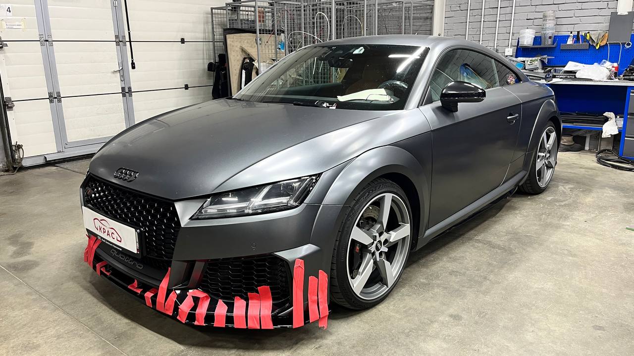 Обслуживание Audi TT на сервисном посту Обслуживание Audi TT на сервисном посту
