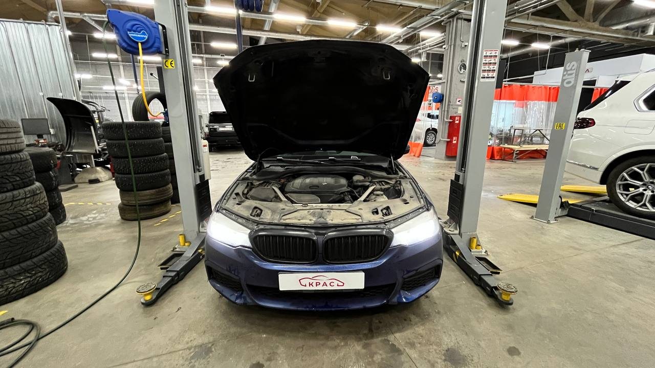 Работы в моторном отсеке BMW Работы в моторном отсеке BMW