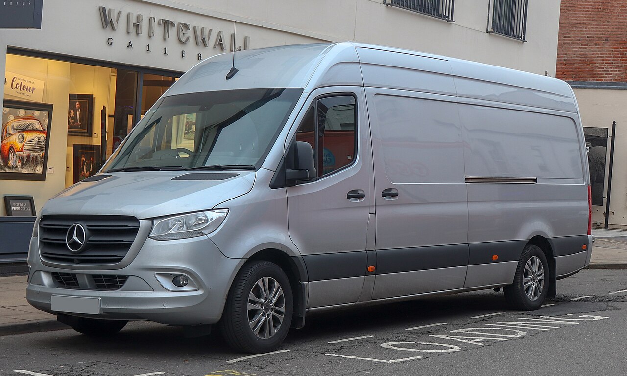 Mercedes-Benz Sprinter с механической коробкой передач Mercedes-Benz Sprinter с механической коробкой передач